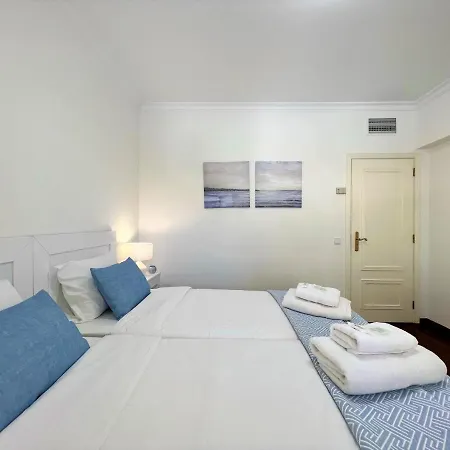 Apartment 2 With Pool By Homing
