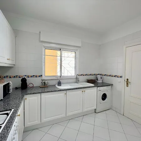 Apartment 2 With Pool By Homing