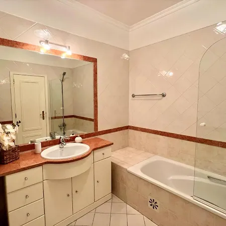 Apartment 2 With Pool By Homing