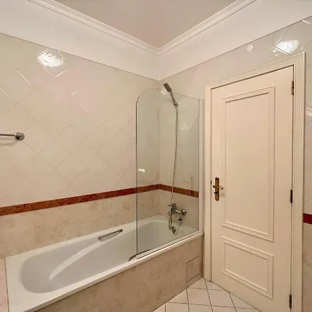 2 With Pool By Homing Апартаменты